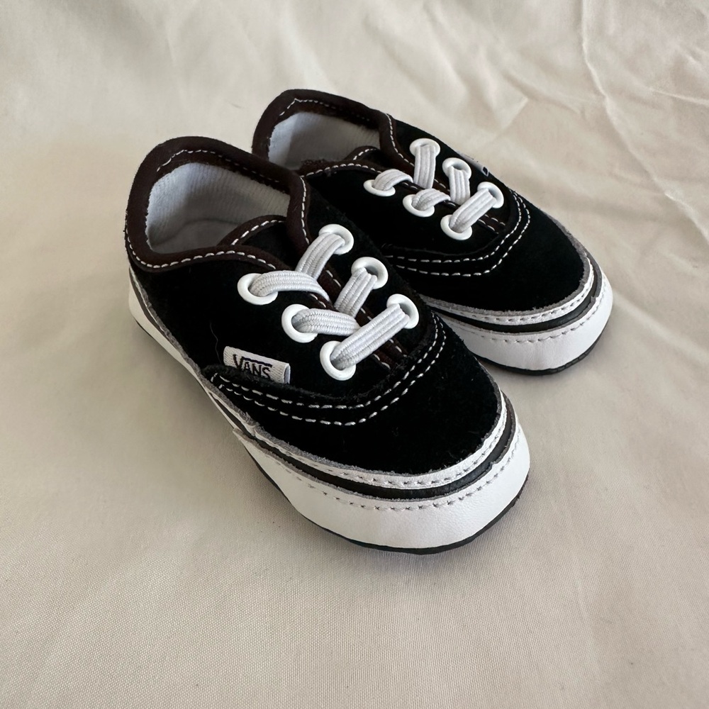 Vans Era crib shoe, size 2.